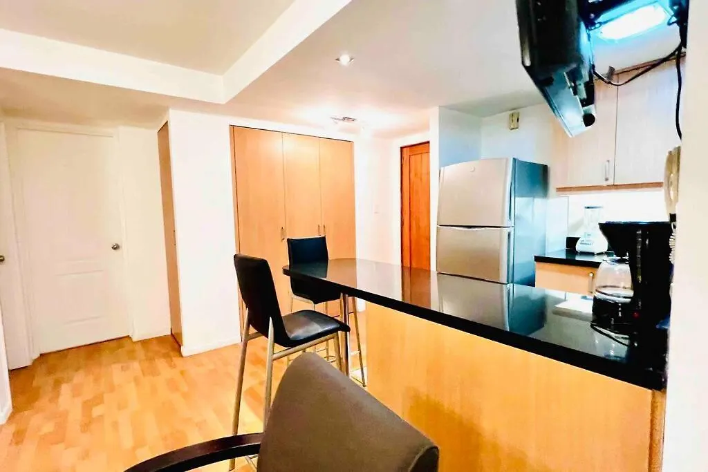 Suite Frente Al Quicentro Shopping Vista Frontal Piso Alto Diagonal Al Hotel Sheraton Quito 0*,