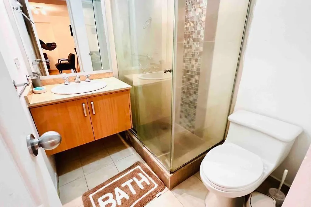 Suite Frente Al Quicentro Shopping Vista Frontal Piso Alto Diagonal Al Hotel Sheraton Quito